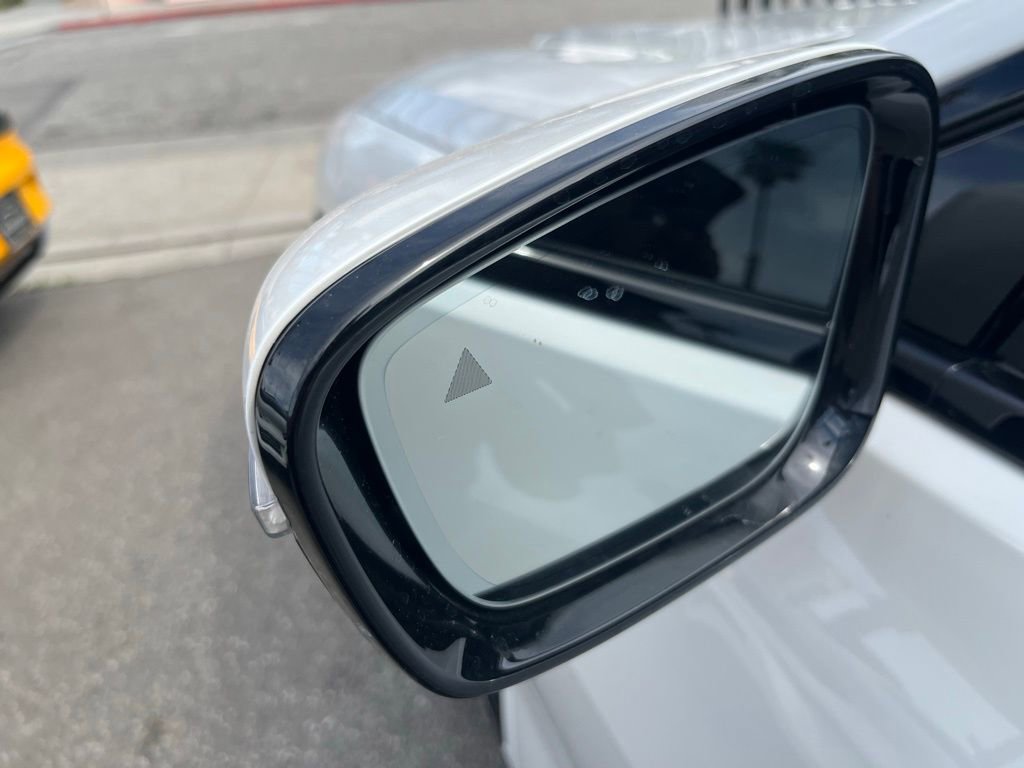 Used 2023 BMW 840i Convertible image 23