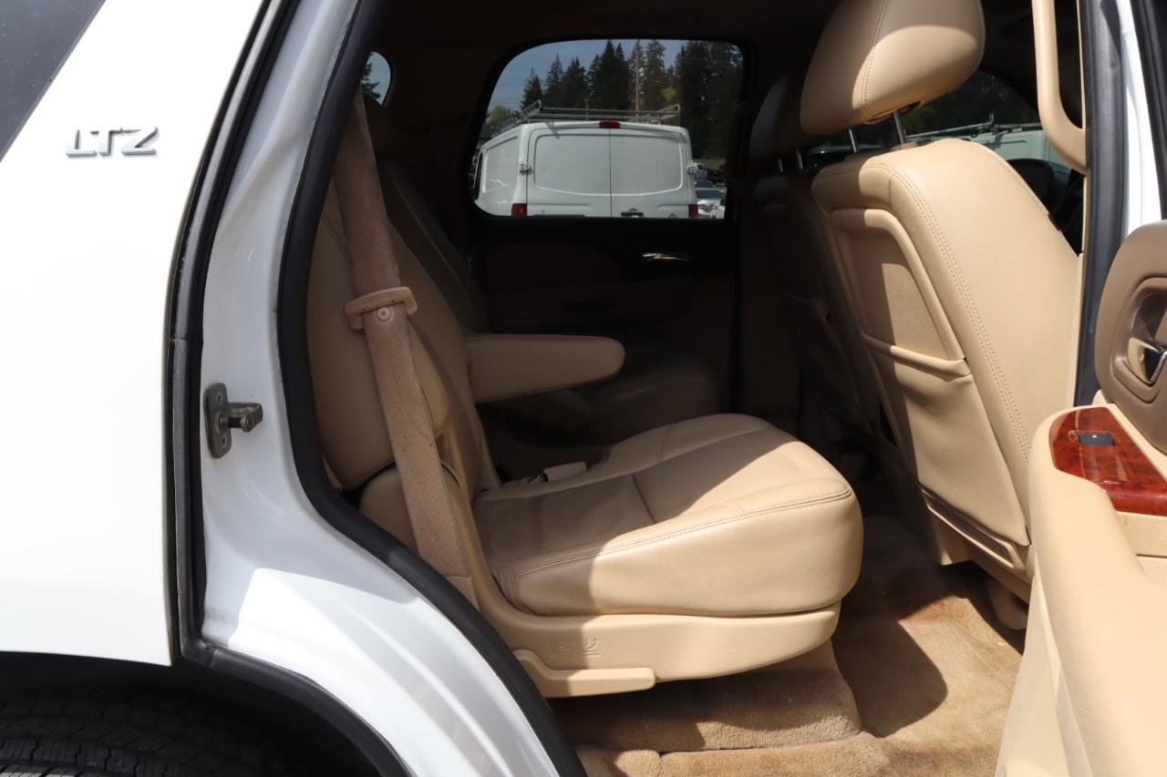 Used 2010 Chevrolet Tahoe LTZ RWD image 9