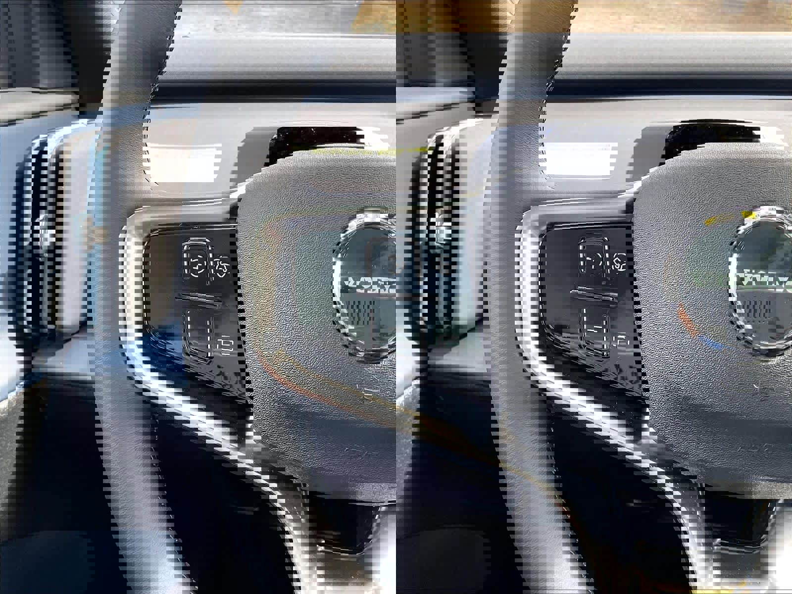 New 2026 Volvo EX30 Plus w/ Climate Package AWD/4WD image 17