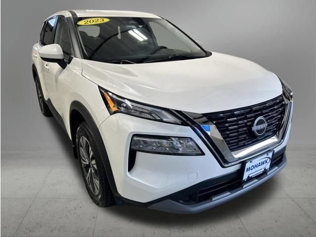 Used 2023 Nissan Rogue SV AWD/4WD image 8