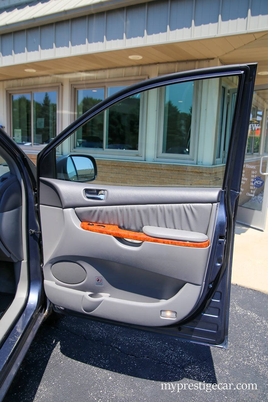 Used 2010 Toyota Sienna XLE Limited w/ XLE Limited Pkg 2 AWD/4WD image 15