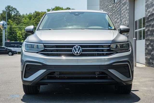 Used 2023 Volkswagen Tiguan SE FWD image 3