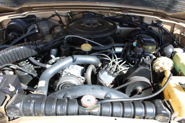 Used 1990 Jeep Grand Wagoneer image 30