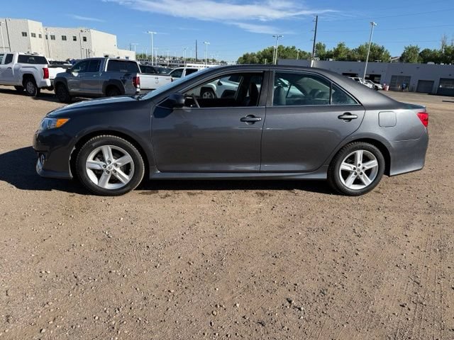 Used 2012 Toyota Camry SE FWD image 2