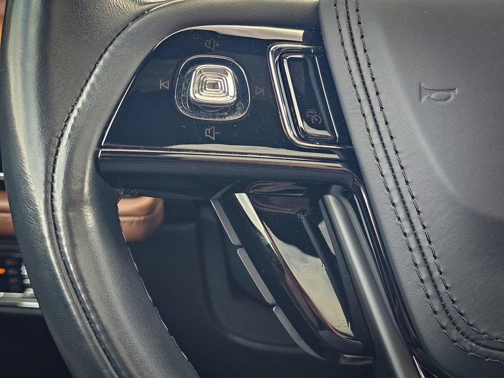 Used 2023 Lincoln Aviator Reserve w/ Equipment Group 201A AWD/4WD image 19