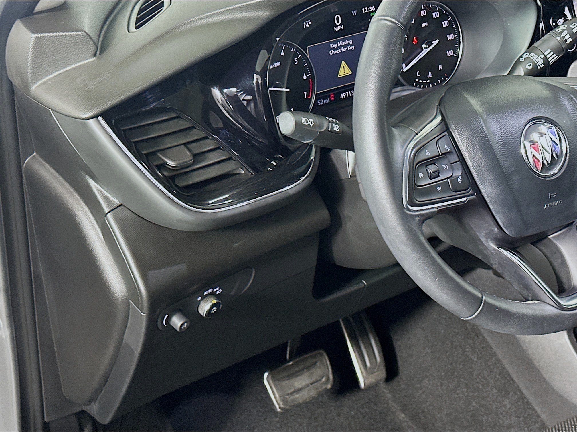 Used 2023 Buick Envision Essence w/ Sport Touring Package FWD image 17