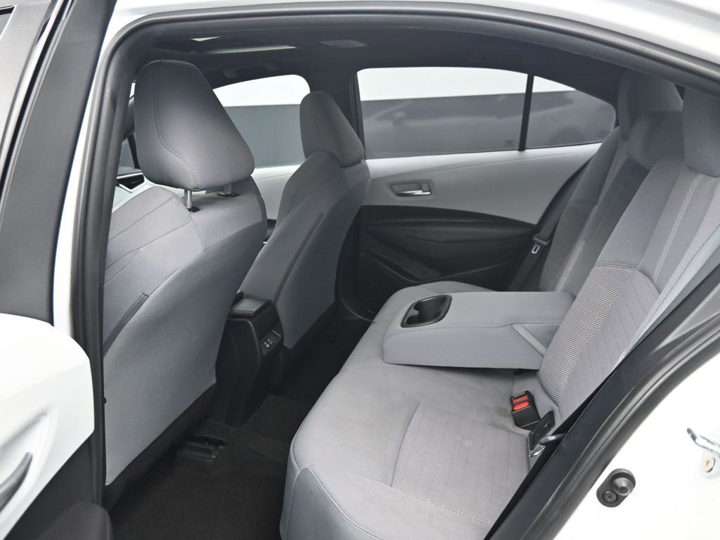 Used 2024 Toyota Corolla SE w/ SE Premium Package FWD image 10