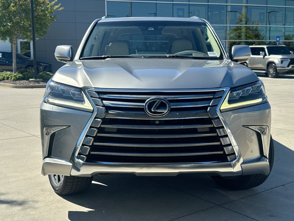 Used 2019 Lexus LX 570 4WD w/ Luxury Package image 4