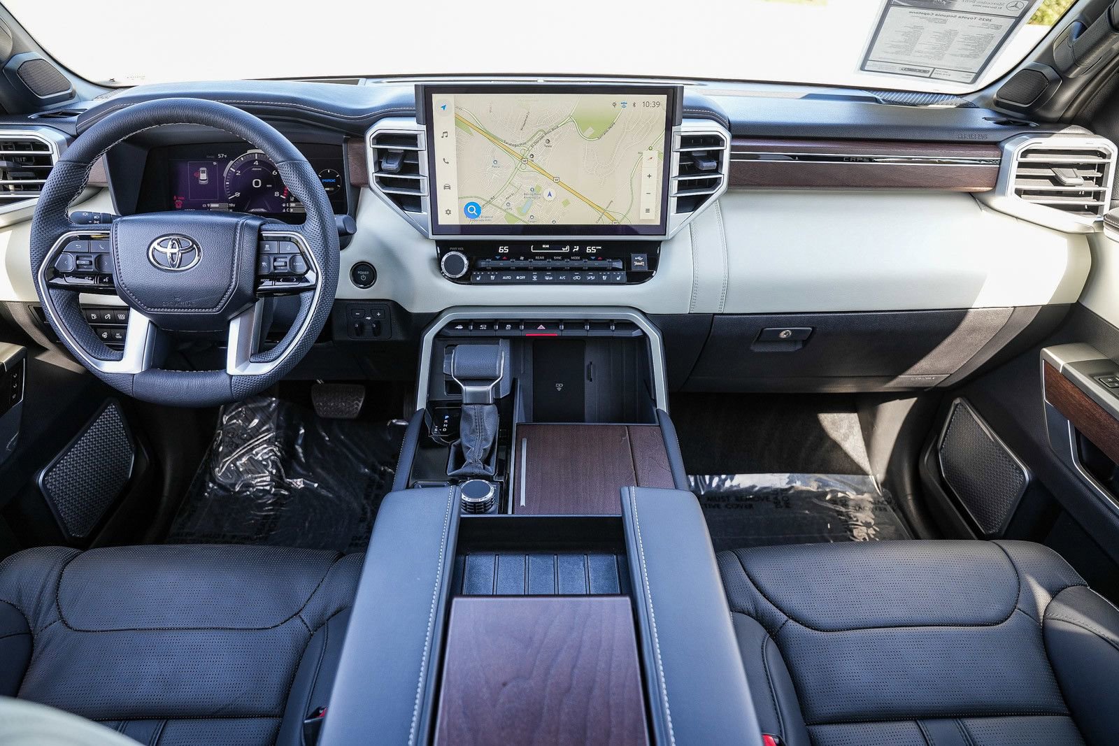 Used 2025 Toyota Sequoia Capstone AWD/4WD image 12