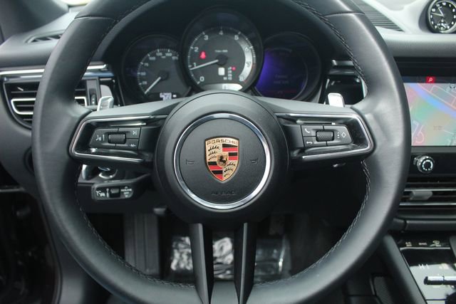 Certified 2025 Porsche Macan image 19