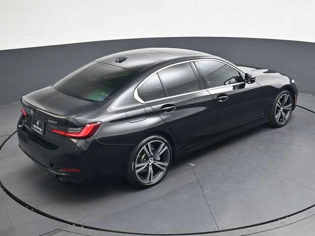 Used 2024 BMW 330i Sedan w/ Convenience Package RWD image 23