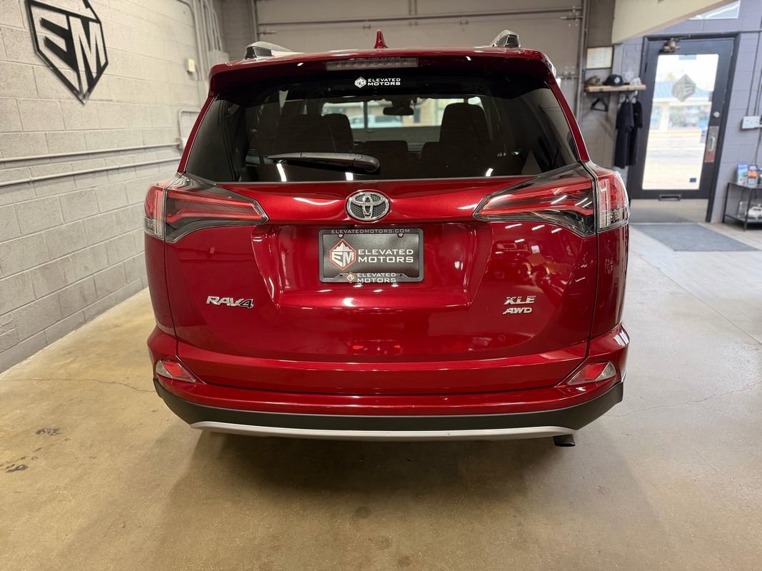 Used 2018 Toyota RAV4 XLE w/ Plus Extra Value Package AWD/4WD image 6