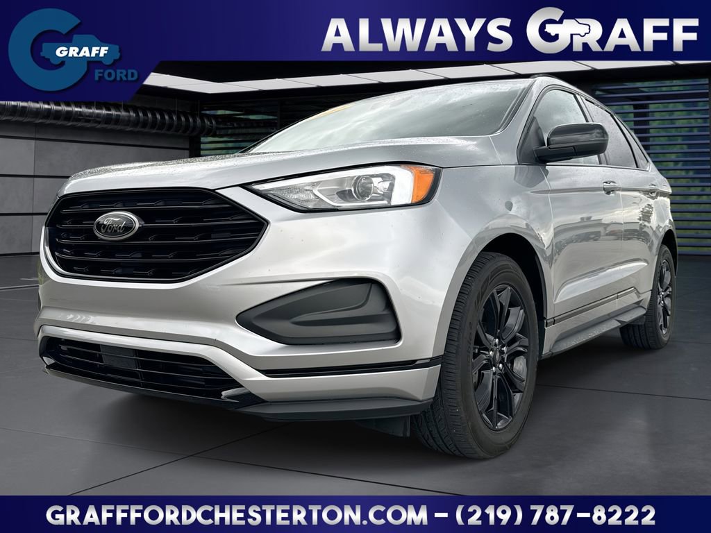 Used 2022 Ford Edge SE w/ Black Appearance Package