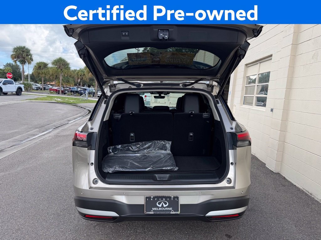 Certified 2026 INFINITI QX60 Luxe w/ Cargo Package FWD image 12