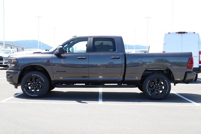 New 2026 RAM 2500 Big Horn AWD/4WD image 4