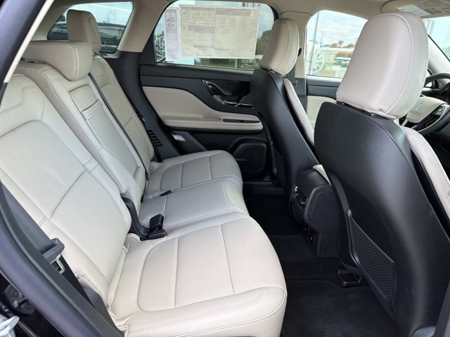 New 2025 Lincoln Corsair Grand Touring w/ Equipment Group 301A AWD/4WD image 22