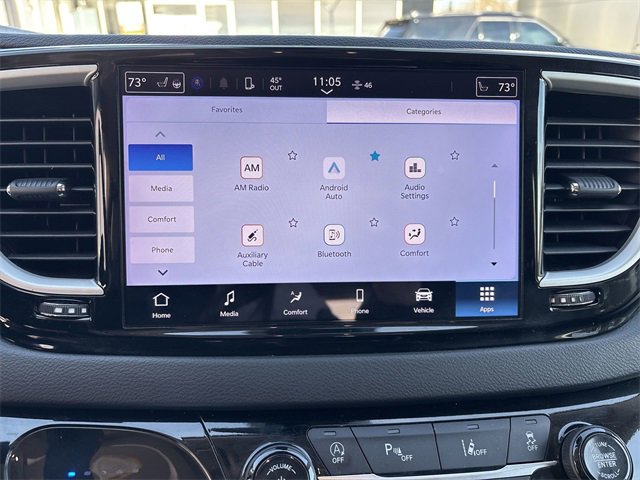 Used 2024 Chrysler Pacifica Touring-L image 19