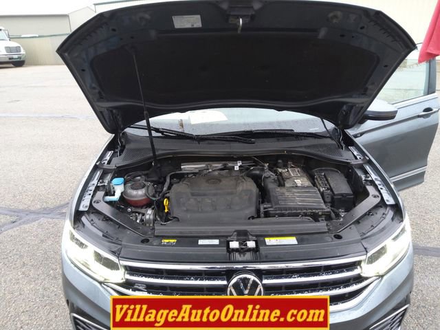 Used 2023 Volkswagen Tiguan SEL R-Line image 41