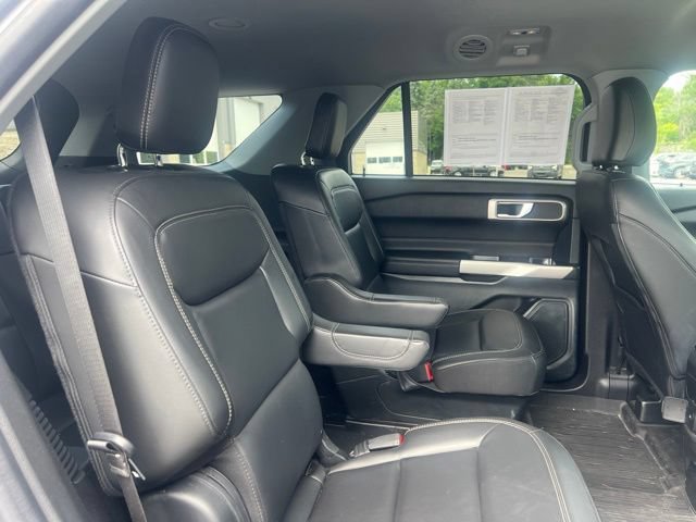 Used 2023 Ford Explorer XLT w/ Equipment Group 202A AWD/4WD image 13