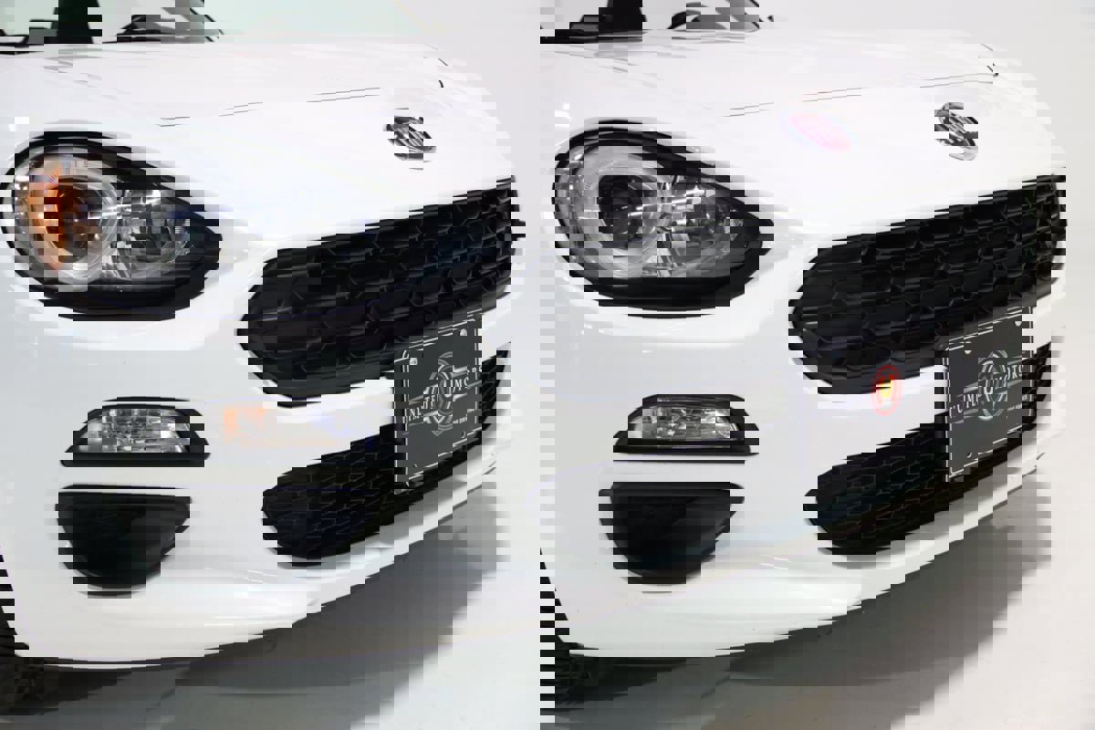 Used 2017 FIAT 124 Spider Classica image 23