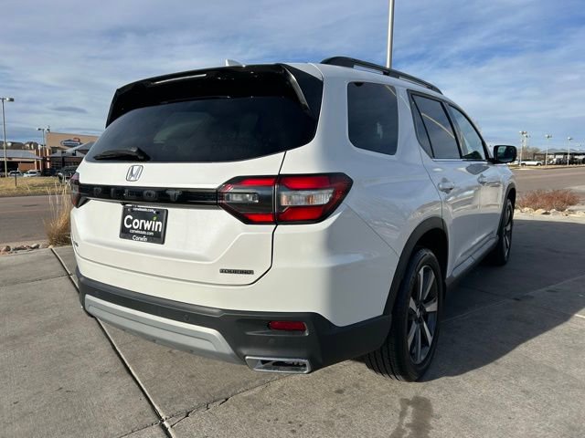 Used 2025 Honda Pilot Touring image 8