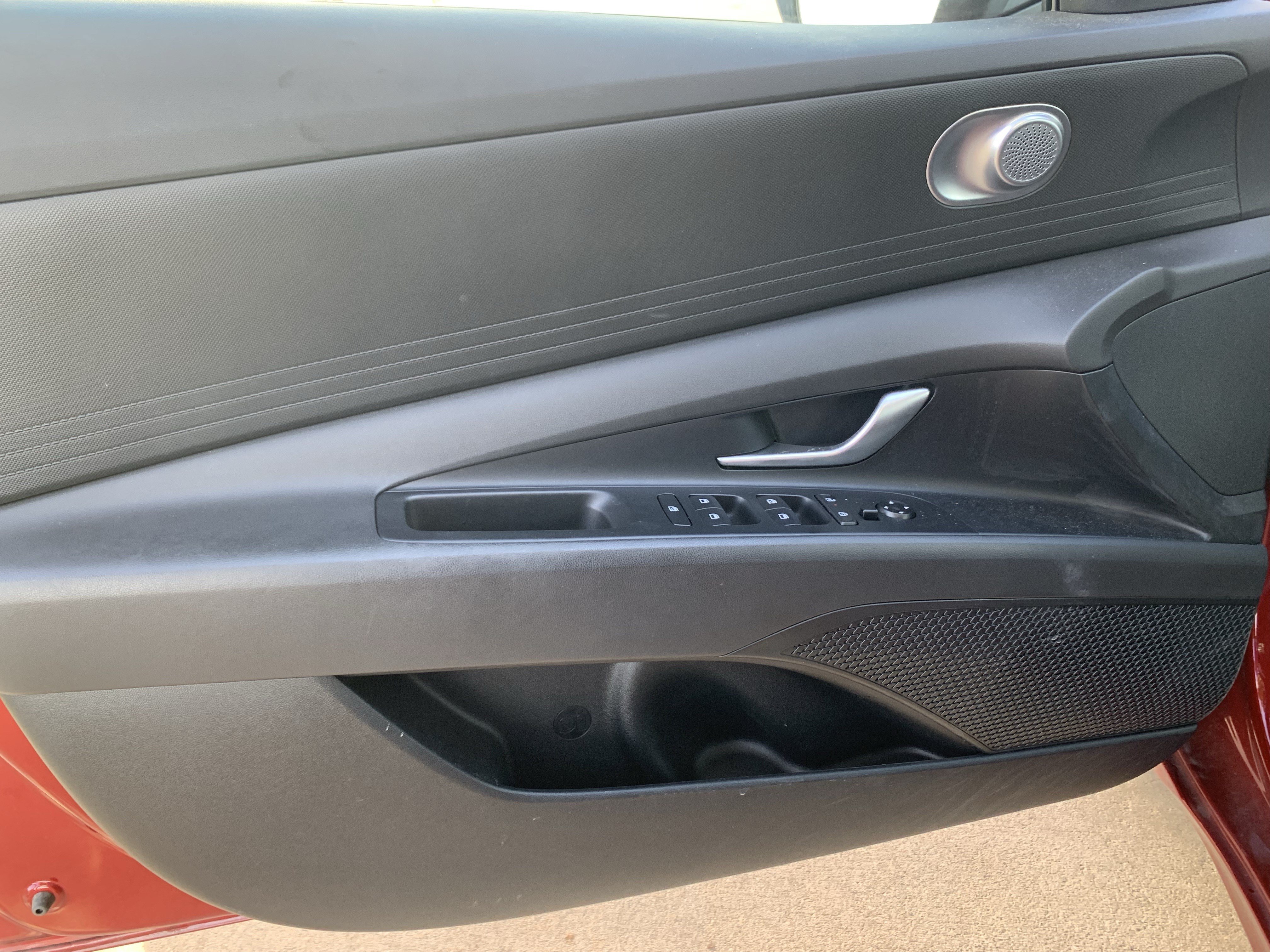 Used 2024 Hyundai Elantra SEL FWD image 14