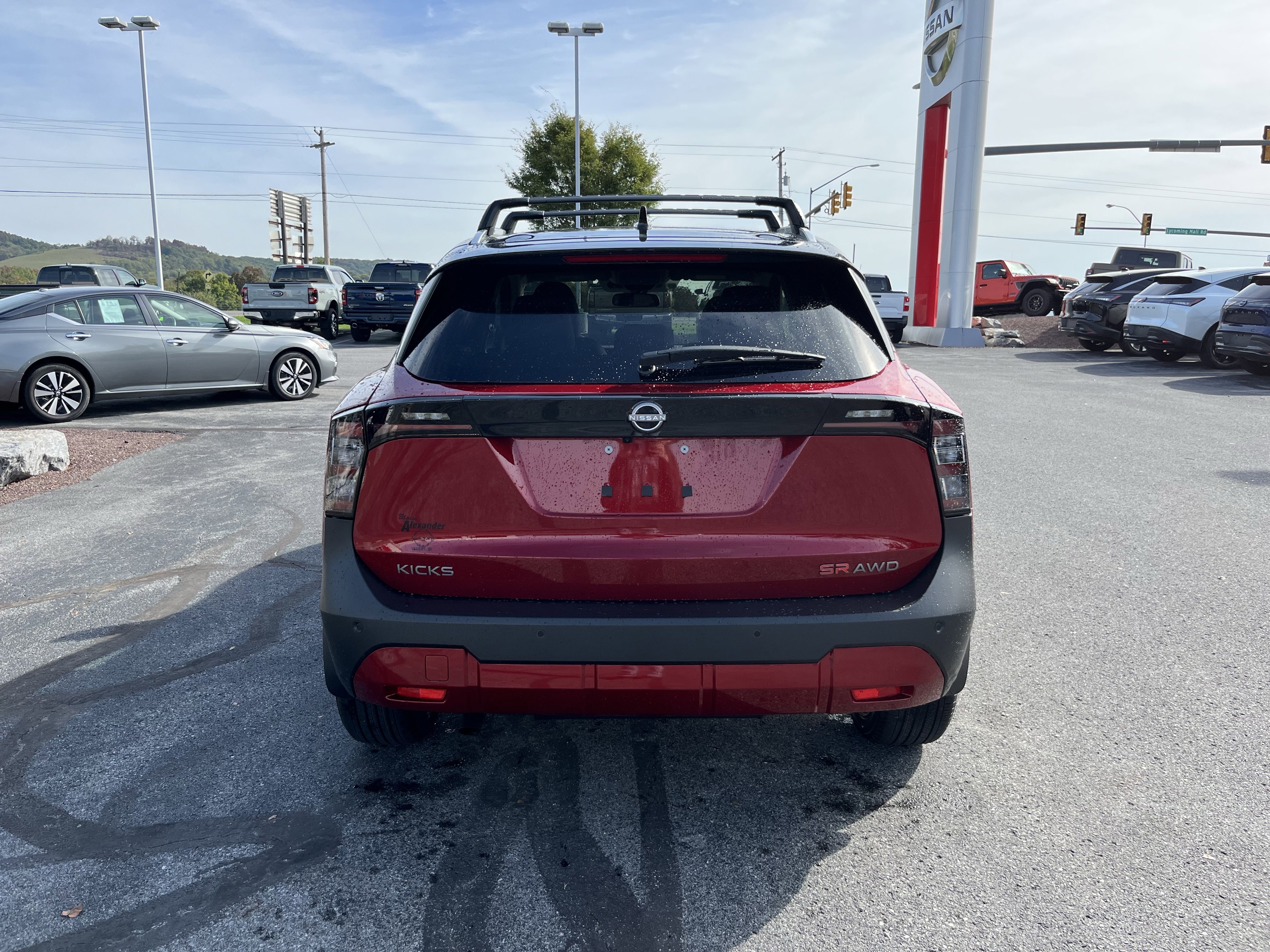 New 2026 Nissan Kicks SR w/ SR Premium Package image 4