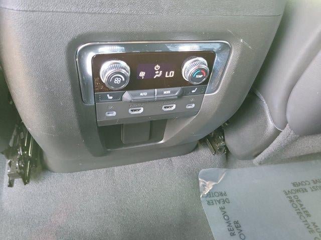Used 2023 GMC Yukon Denali Ultimate AWD/4WD image 19
