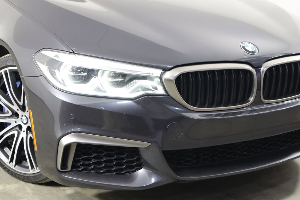Used 2019 BMW M550i xDrive image 41