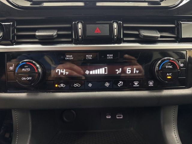 Used 2025 Nissan Pathfinder SV FWD image 17