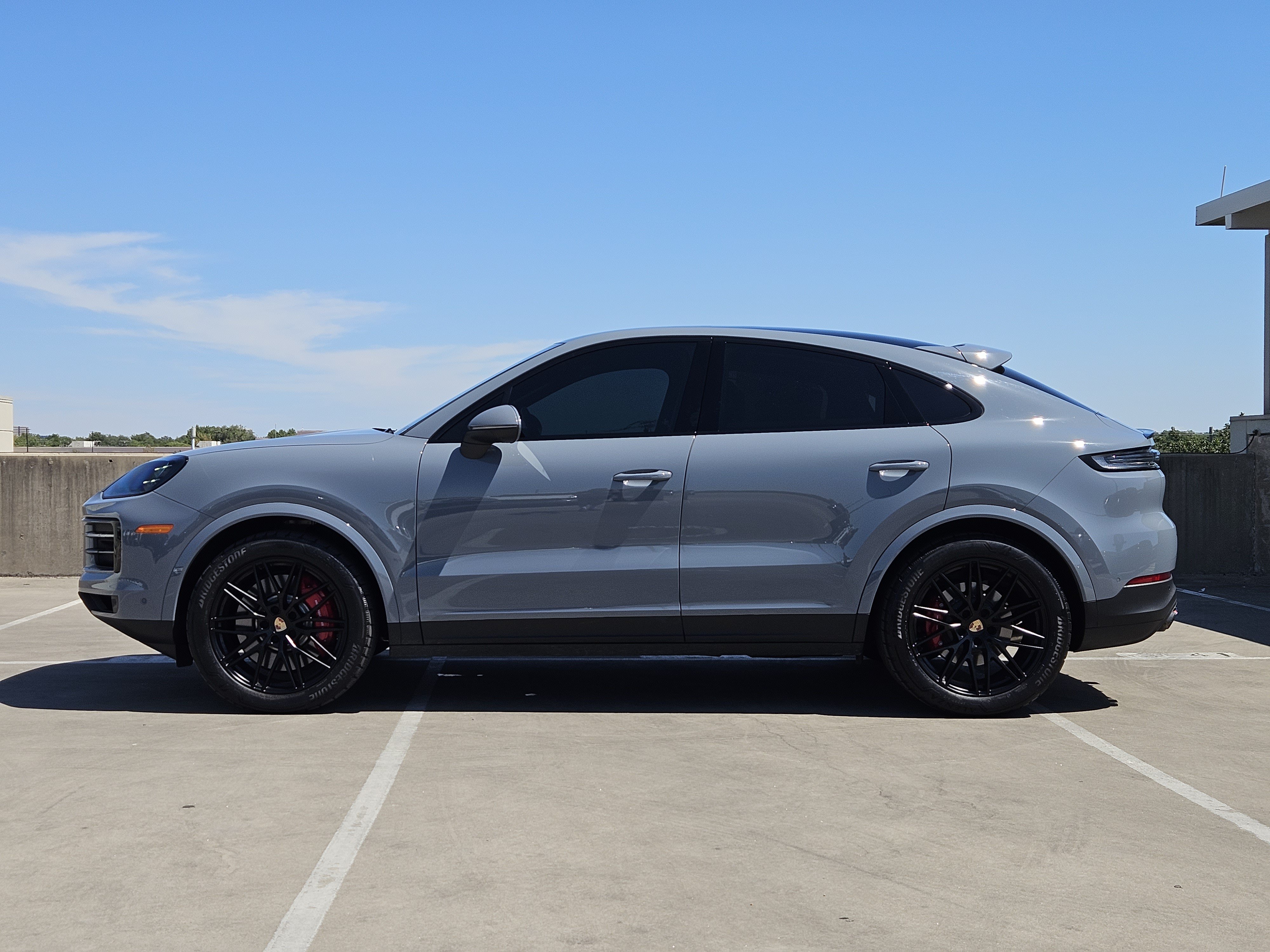 Certified 2025 Porsche Cayenne S AWD/4WD image 2