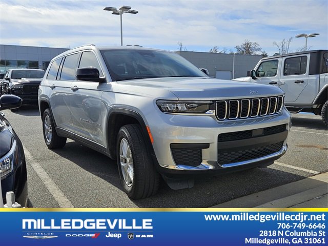 Used 2021 Jeep Grand Cherokee L Laredo w/ Luxury Tech Group I image 1