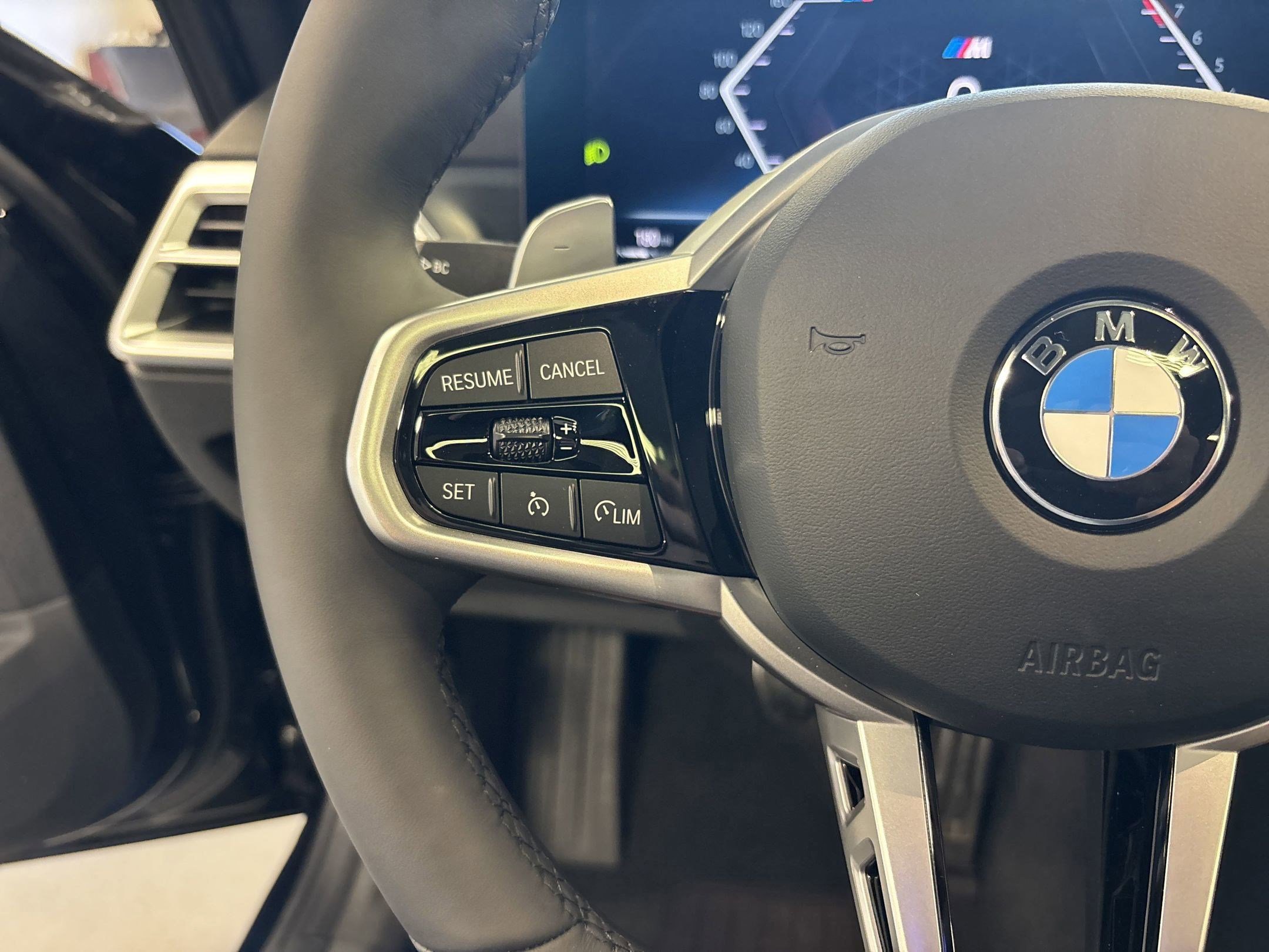 Used 2025 BMW 330i Sedan w/ M Sport Package image 18