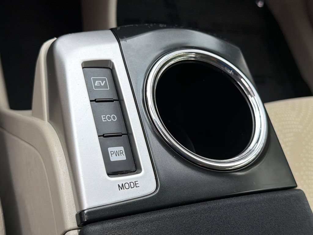 Used 2013 Toyota Prius V Three FWD image 23