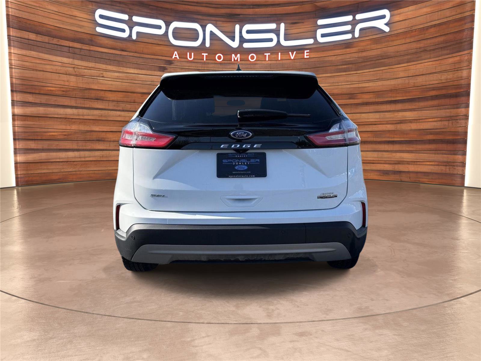 Used 2024 Ford Edge SEL w/ Convenience Package AWD/4WD image 6