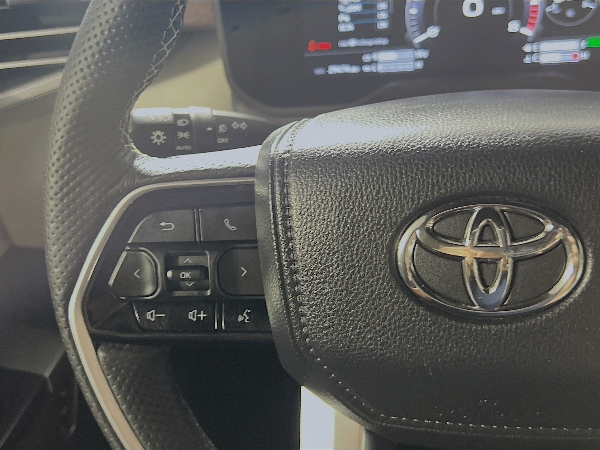 Used 2023 Toyota Tundra Capstone AWD/4WD image 19