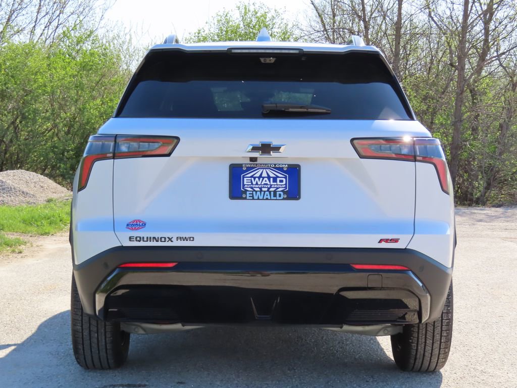 New 2026 Chevrolet Equinox RS w/ Convenience Package III AWD/4WD image 17