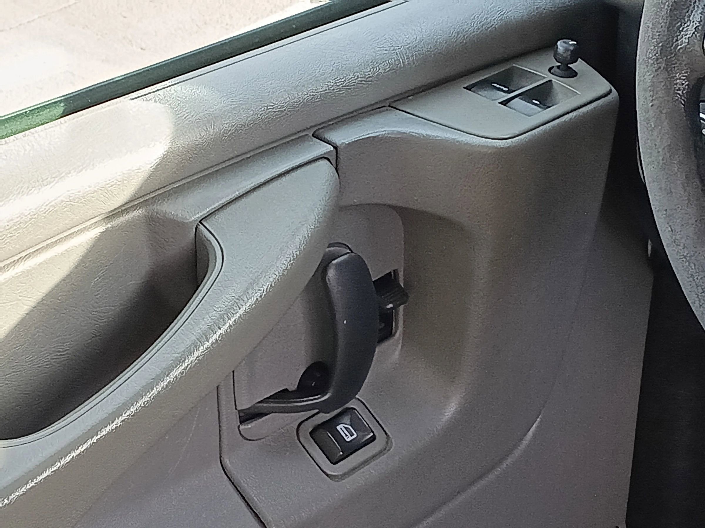 Used 2011 Chevrolet Express 2500 Extended Van 3D w/ Power Package image 23