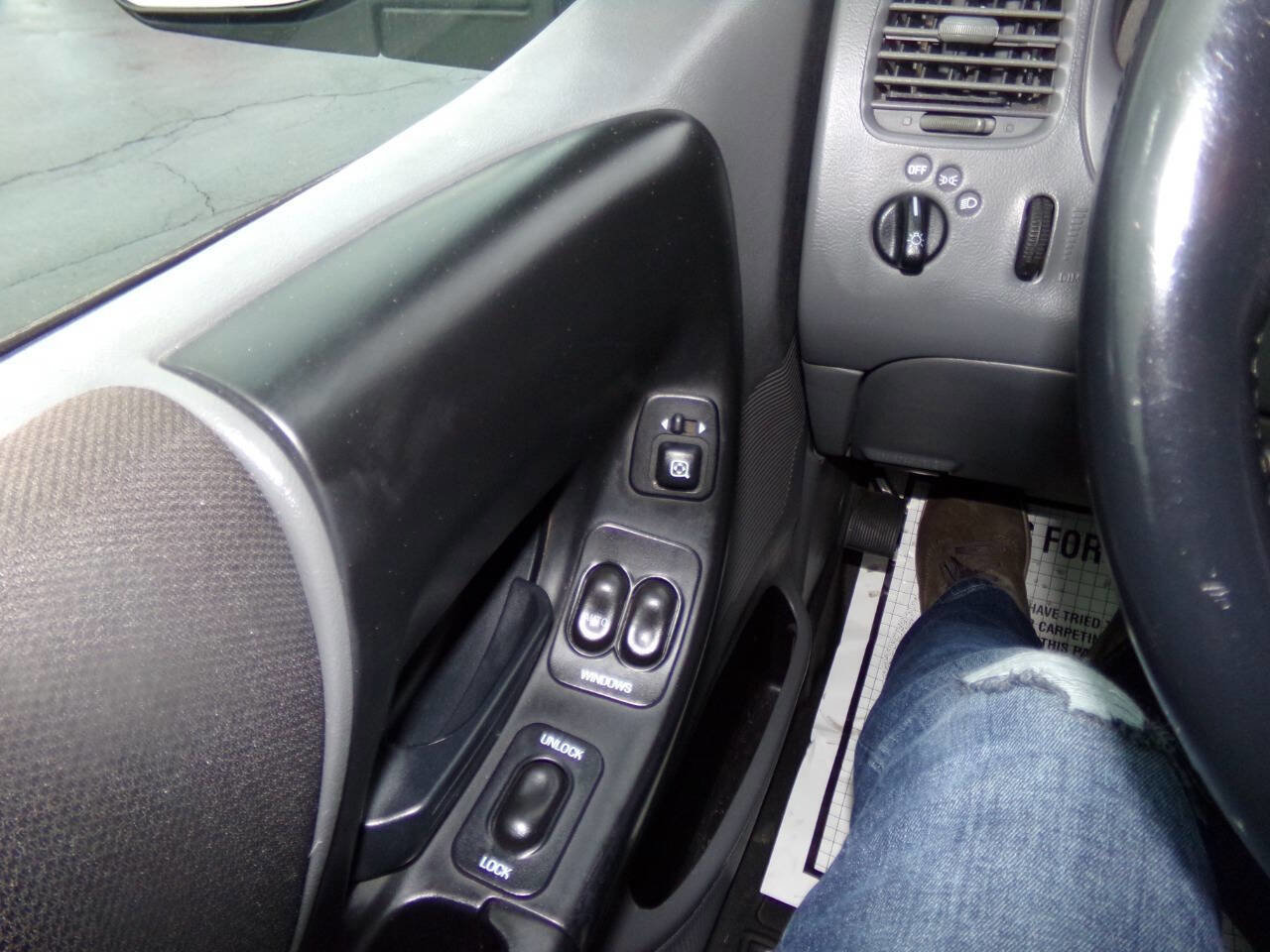 Used 2005 Ford Ranger XLT image 38