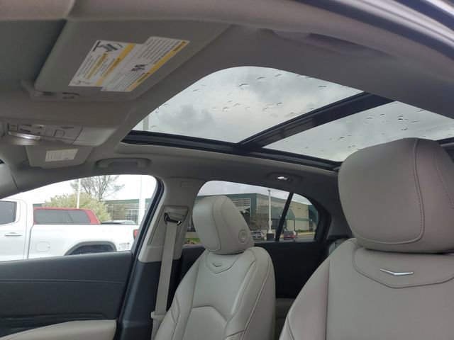 Used 2021 Cadillac XT4 Premium Luxury w/ Driver Assist Package AWD/4WD image 6