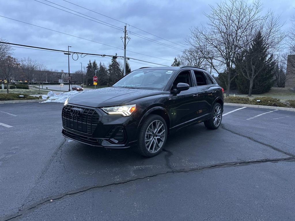 New 2025 Audi Q3 2.0T Premium Plus image 3