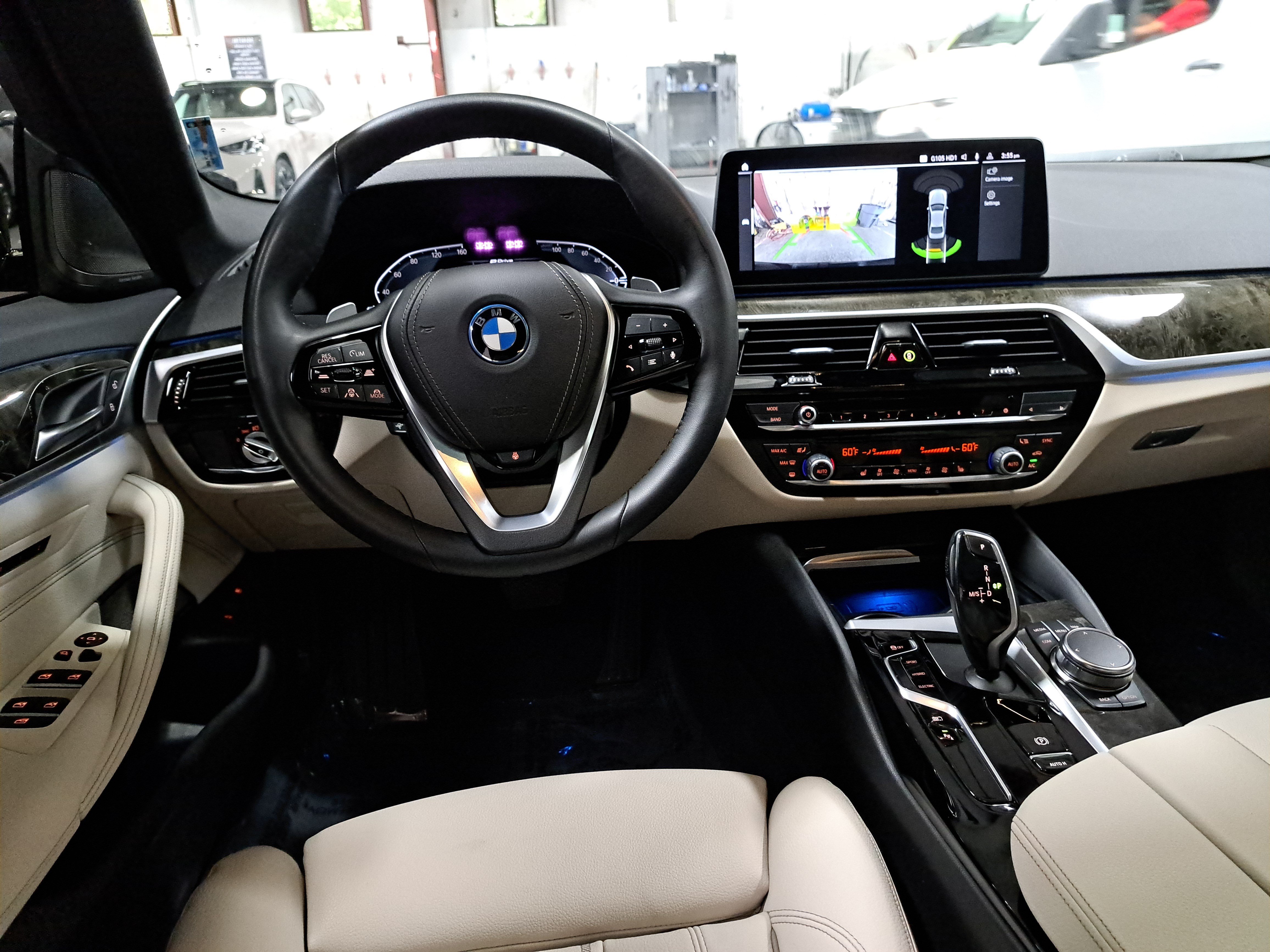 Used 2023 BMW 530e xDrive w/ Premium Package AWD/4WD image 16