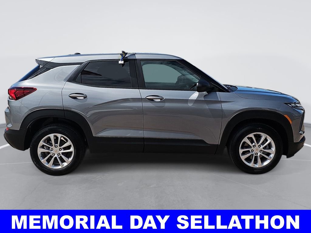 New 2026 Chevrolet TrailBlazer LS FWD image 2