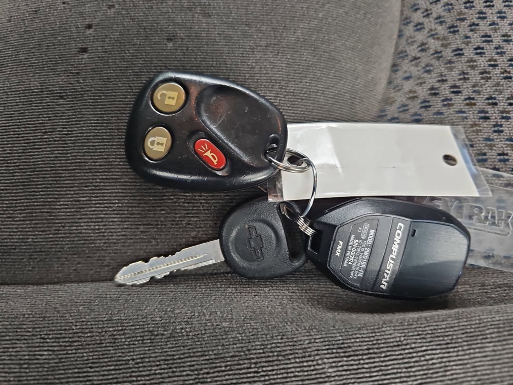 Used 2003 Chevrolet Silverado 2500 LS image 38