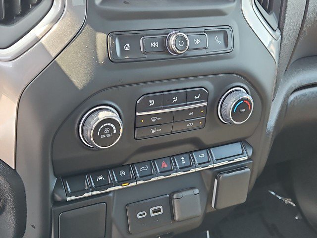Used 2025 Chevrolet Silverado 1500 Custom RWD image 17