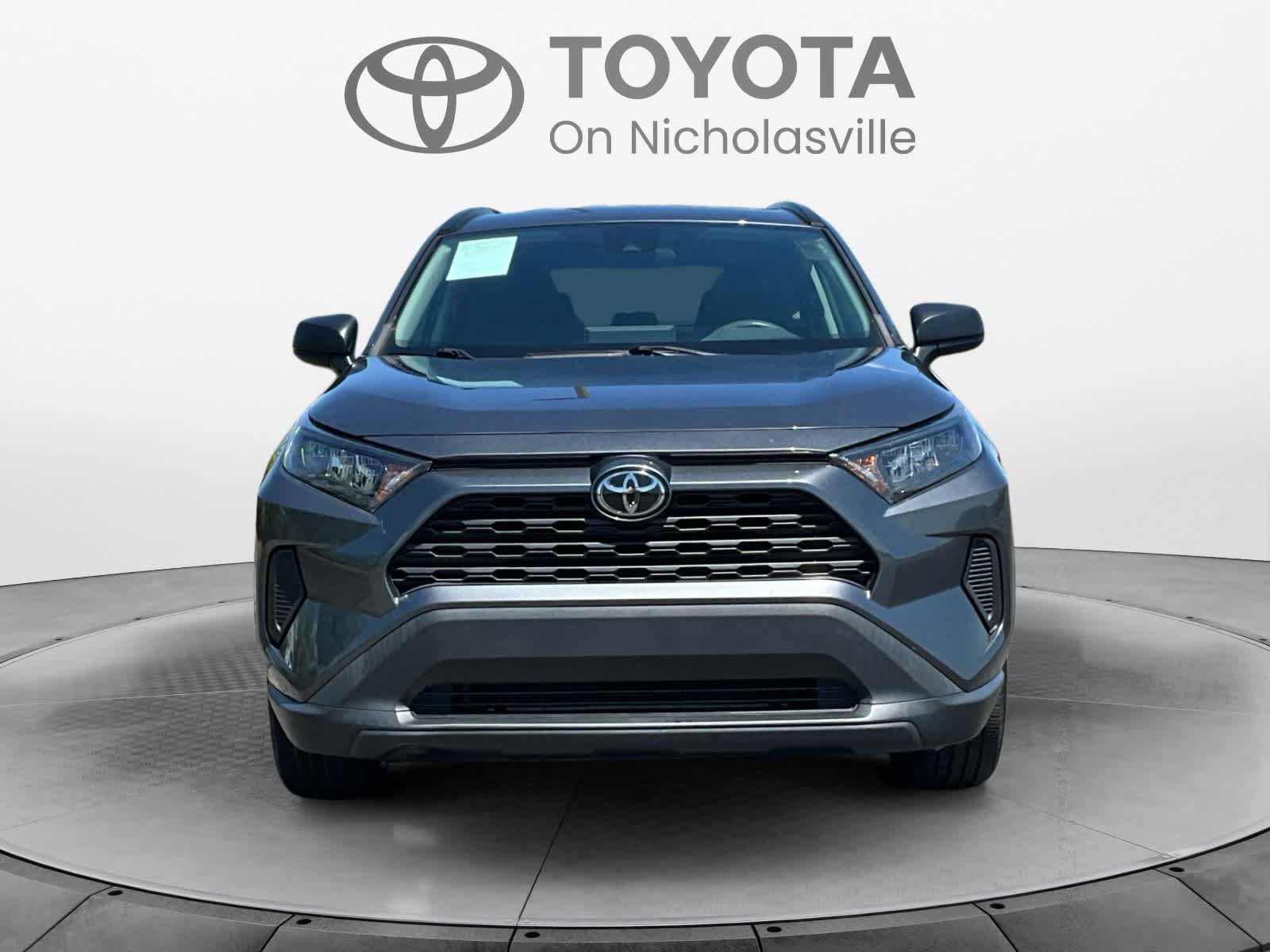 Used 2021 Toyota RAV4 LE AWD/4WD image 9