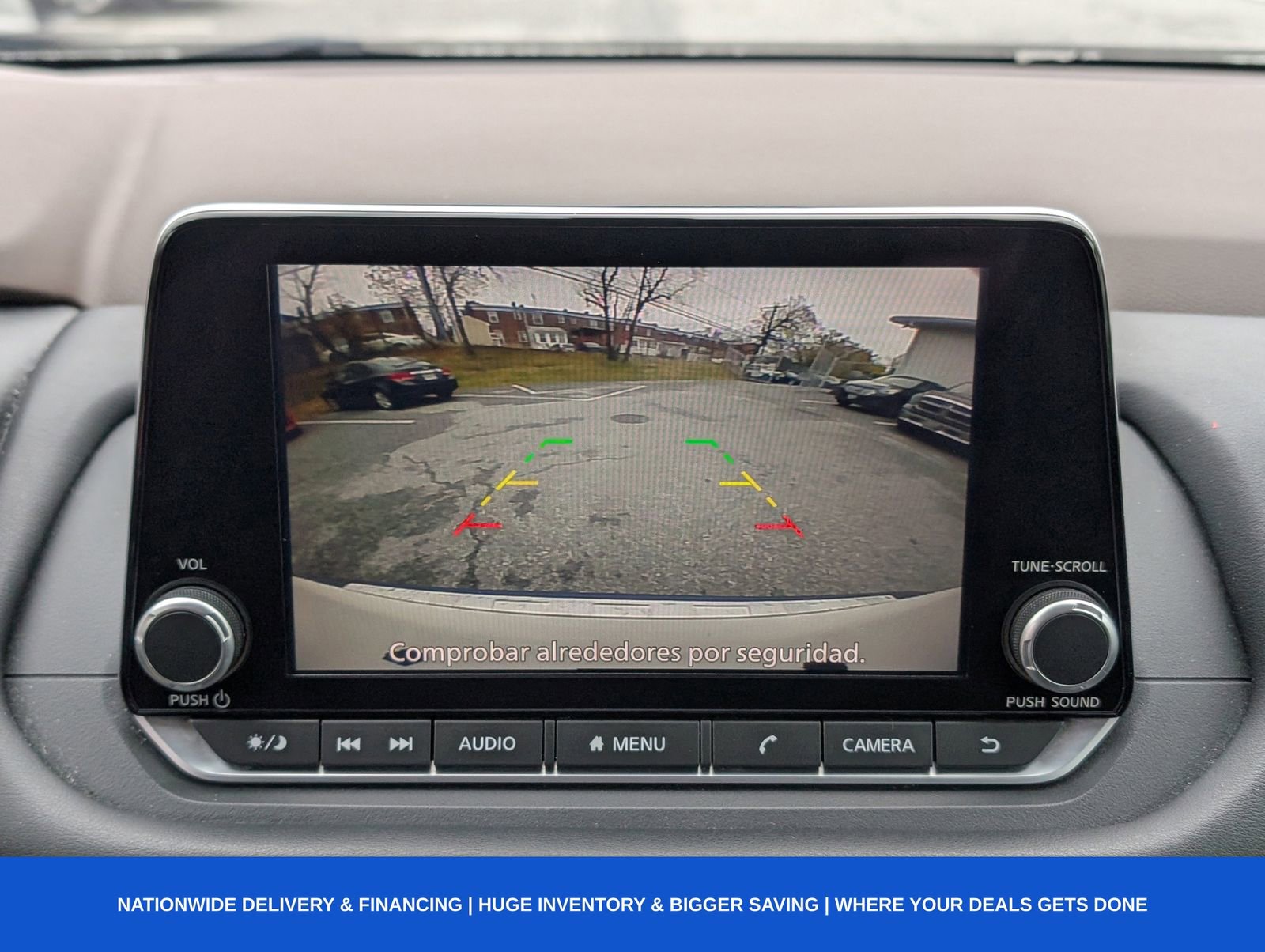 Used 2023 Nissan Rogue S image 37