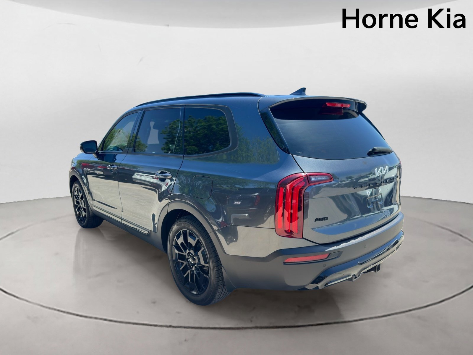 Certified 2022 Kia Telluride SX w/ Nightfall Edition Package AWD/4WD image 4