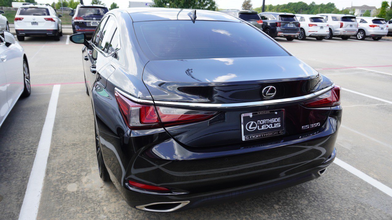Used 2023 Lexus ES 350 w/ Premium Package FWD image 9