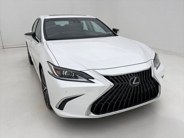 Certified 2025 Lexus ES 350 w/ Premium Package FWD image 3